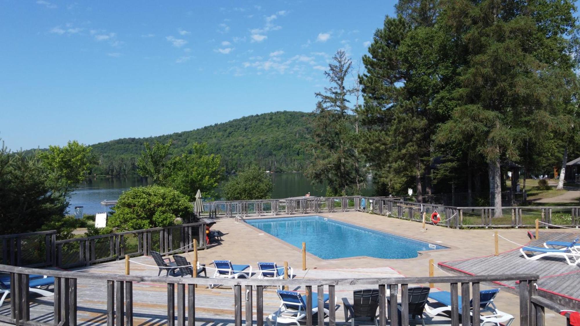 Lakefront Mountain View - Resort Loft Lac-Superieur Exterior foto