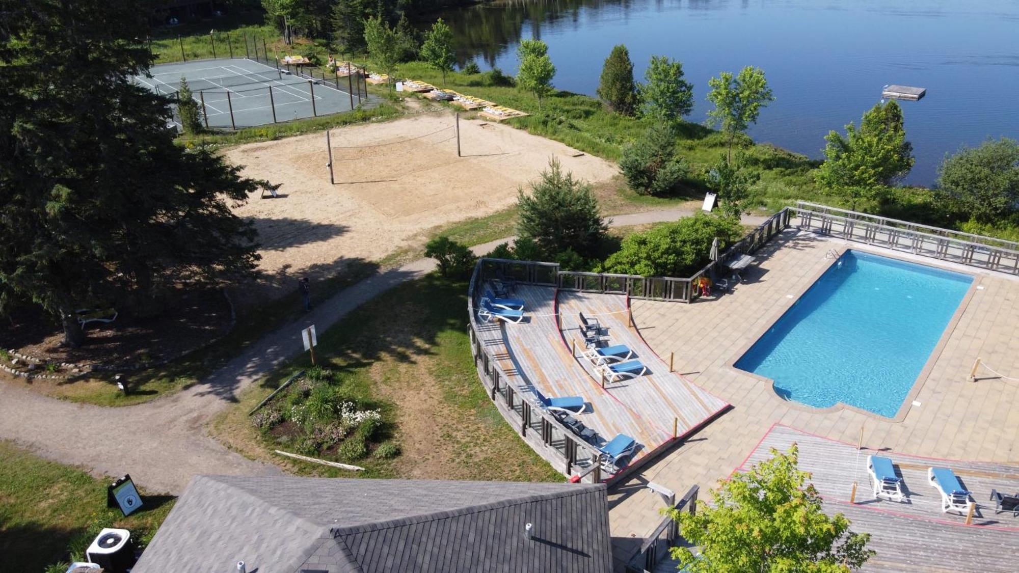 Lakefront Mountain View - Resort Loft Lac-Superieur Exterior foto